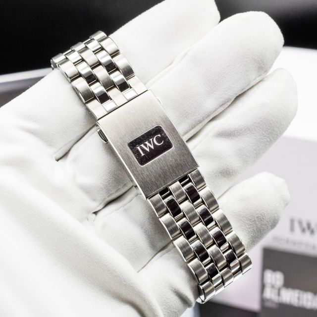 IWC Pilot's Mark XX IW328203 Image 3